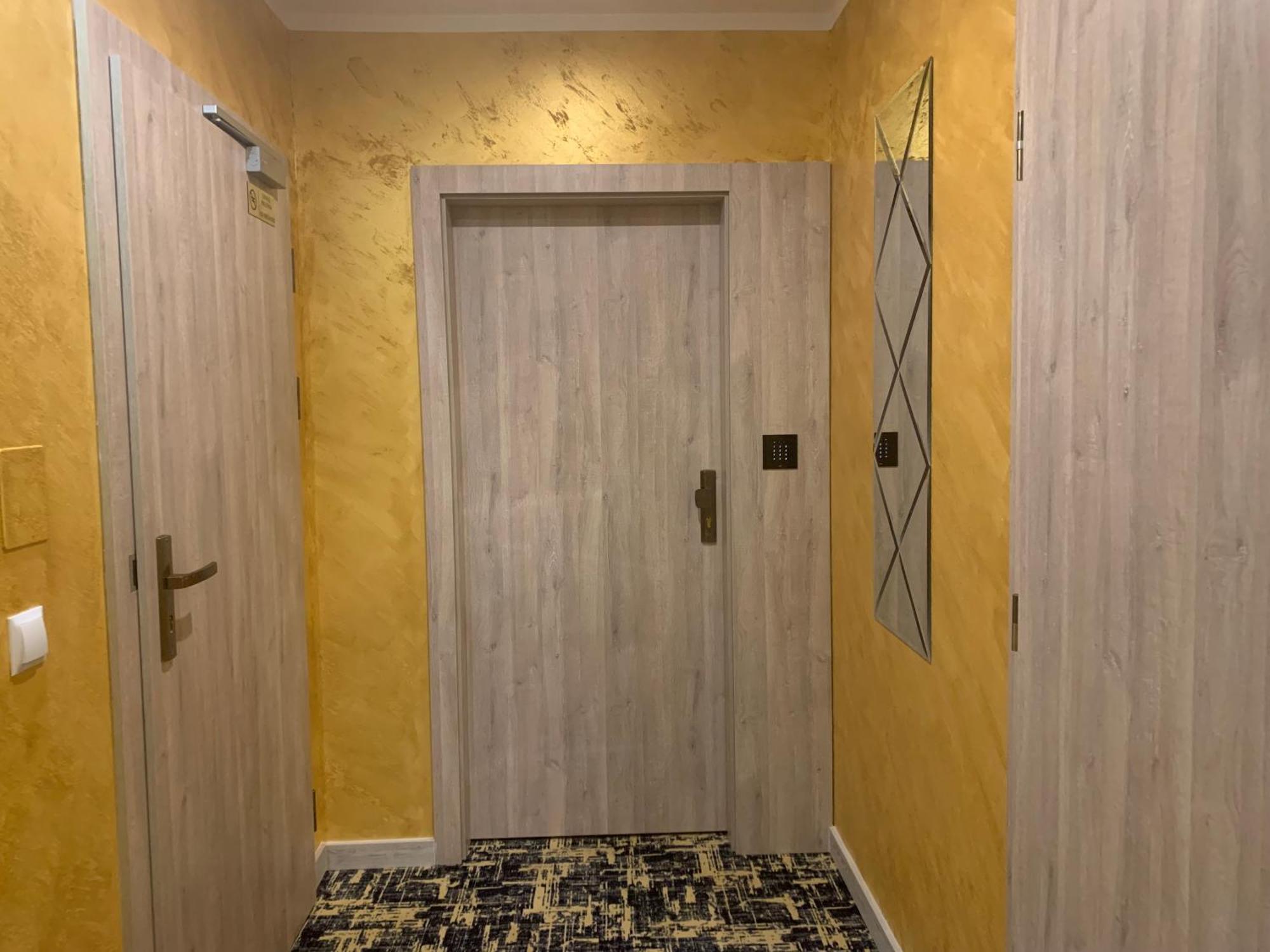 Aparthotel Piramida Boleslawiec  Zimmer foto